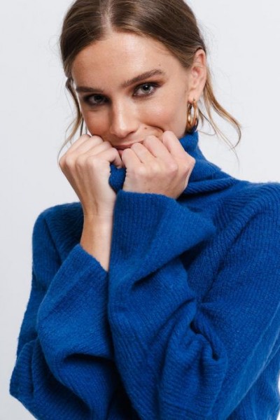 Marie Rollneck Knit Sharp Blue