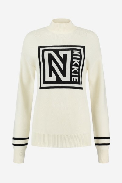 nikkie-logo-patch-sweater-cream-n7-361-2105-nikkie-logo-patch-sweater-cream